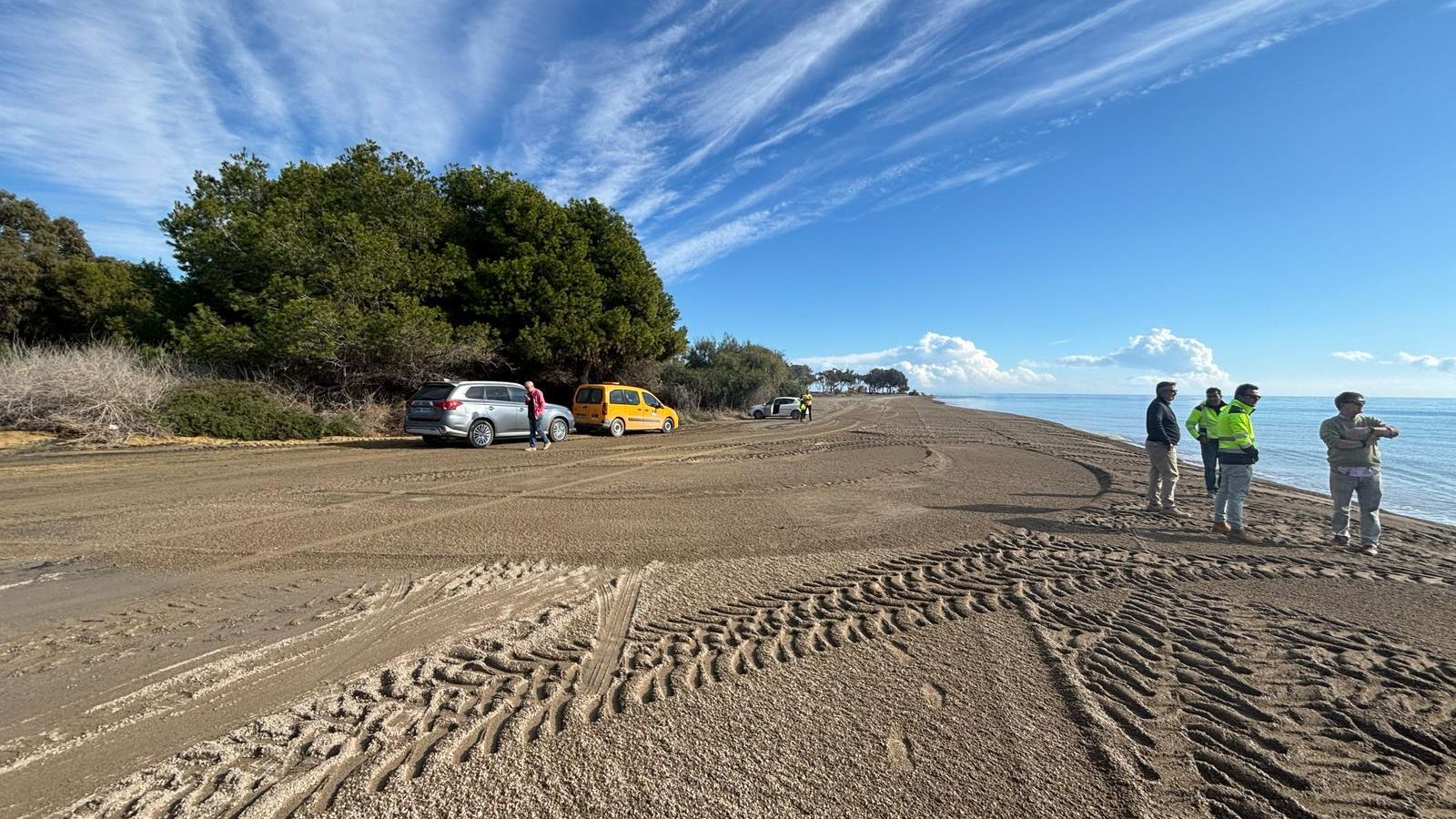 Aportación de arena en la playa de El Perdigal, en 2024.