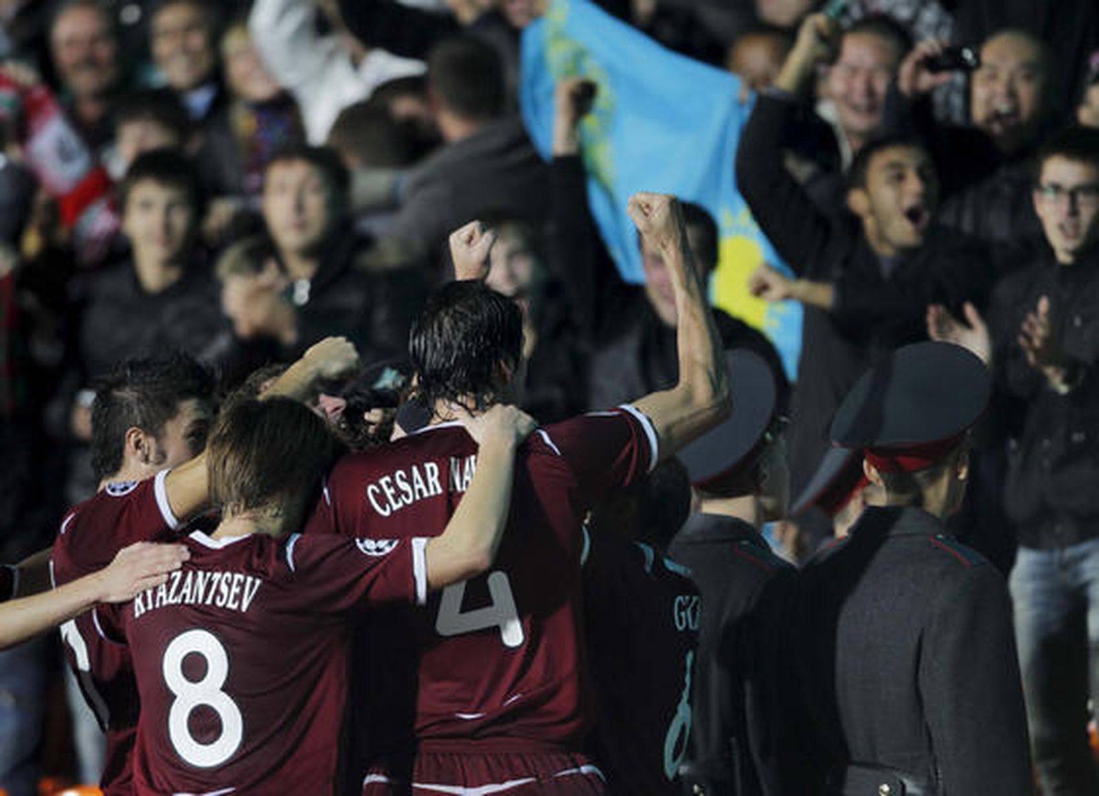 El Barcelona no puede pasar del empate en Rusia frente al Rubin. / EFE