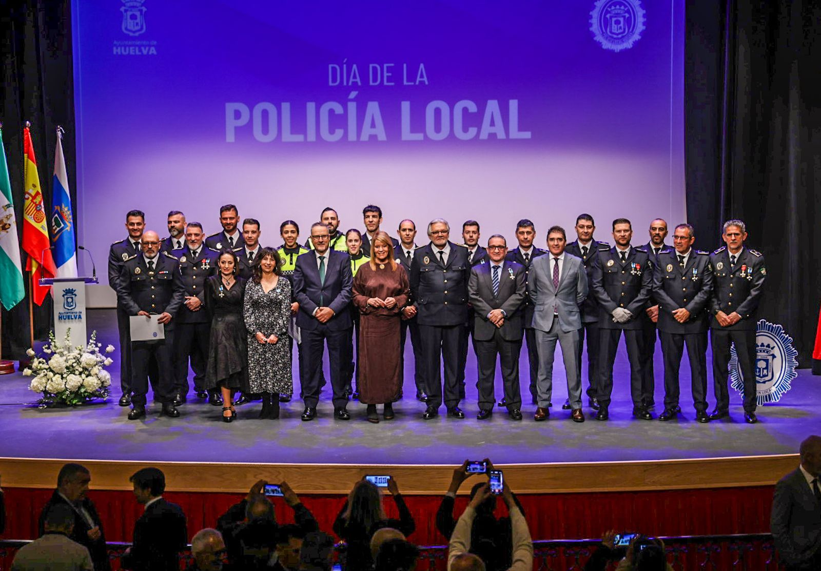 Fotografías de la entrega de honores y distinciones del Día de la Policía Local