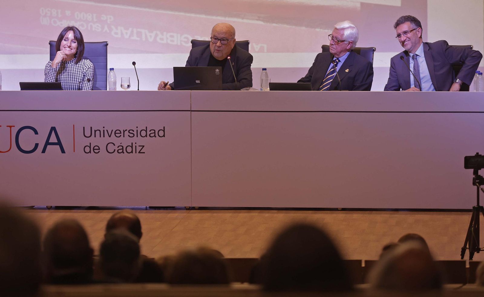 Fotos de la presentación del libro “Algeciras en el corazón y en la memoria”, de Alberto Pérez de Vargas