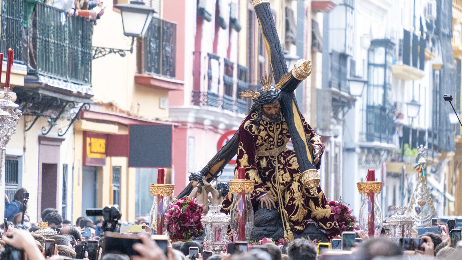 El regreso del Cristo de las Tres Caídas de Triana, en imágenes