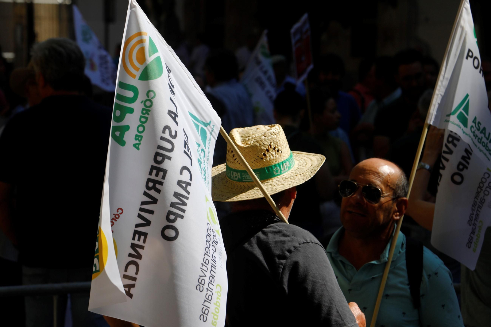 Las imágenes de la concentración de los agricultores de Córdoba "por la supervivencia del campo"
