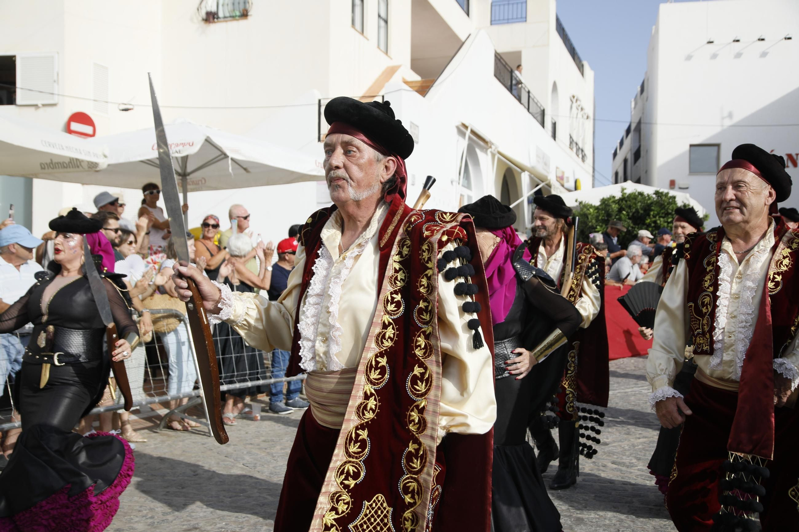 El gran desfile de Moros y Cristianos de Mojácar, en imágenes