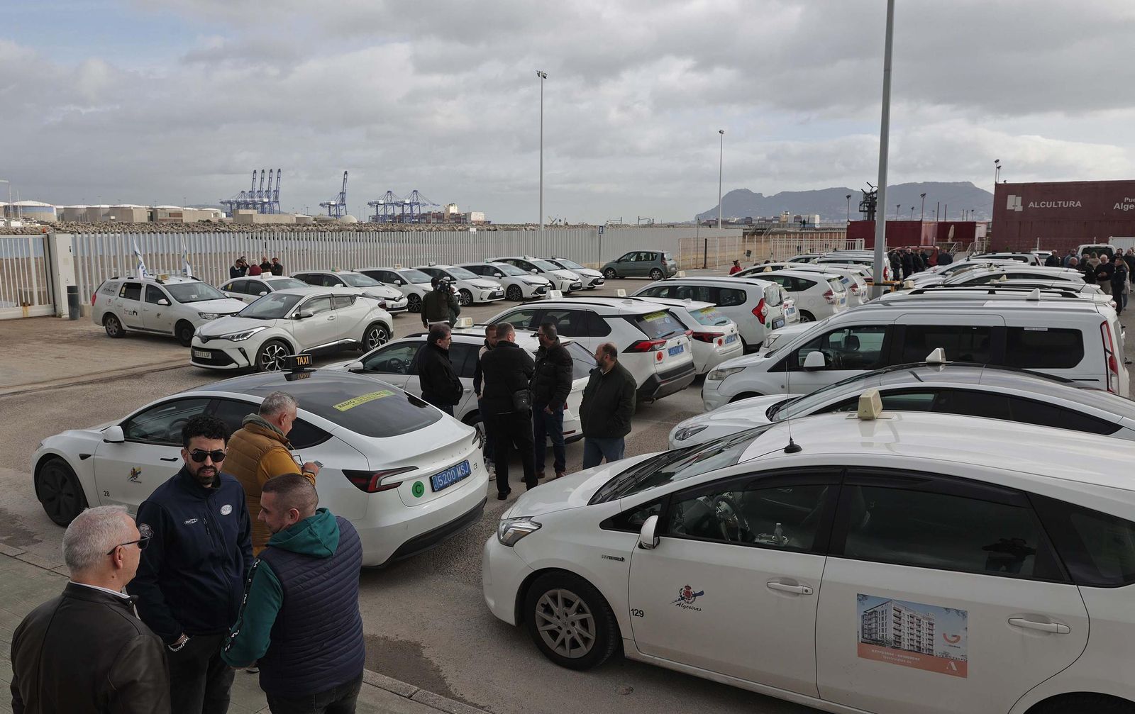 Fotos de las protestas de los taxistas en Algeciras
