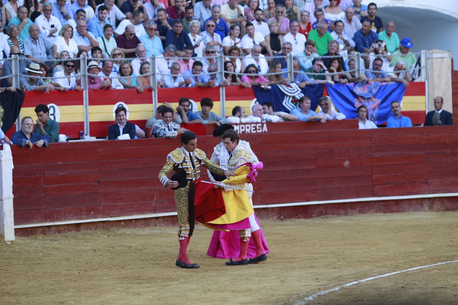 Imágenes del triunfo del torero almeriense Jorge Martínez el día de su alternativa