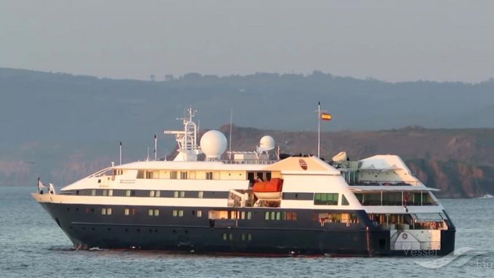 Crucero Clio navegando