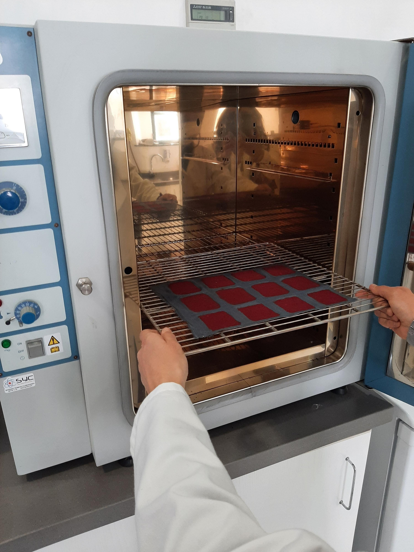 Ensayo de envejecimiento con las probetas.