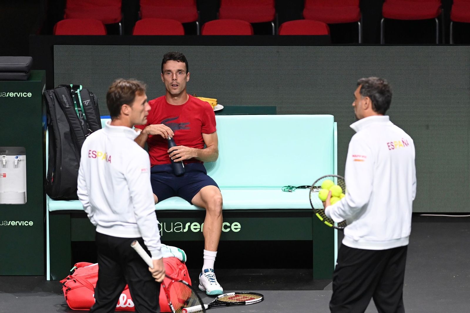 Los tenistas de la Copa Davis ya calientan motores en el Carpena