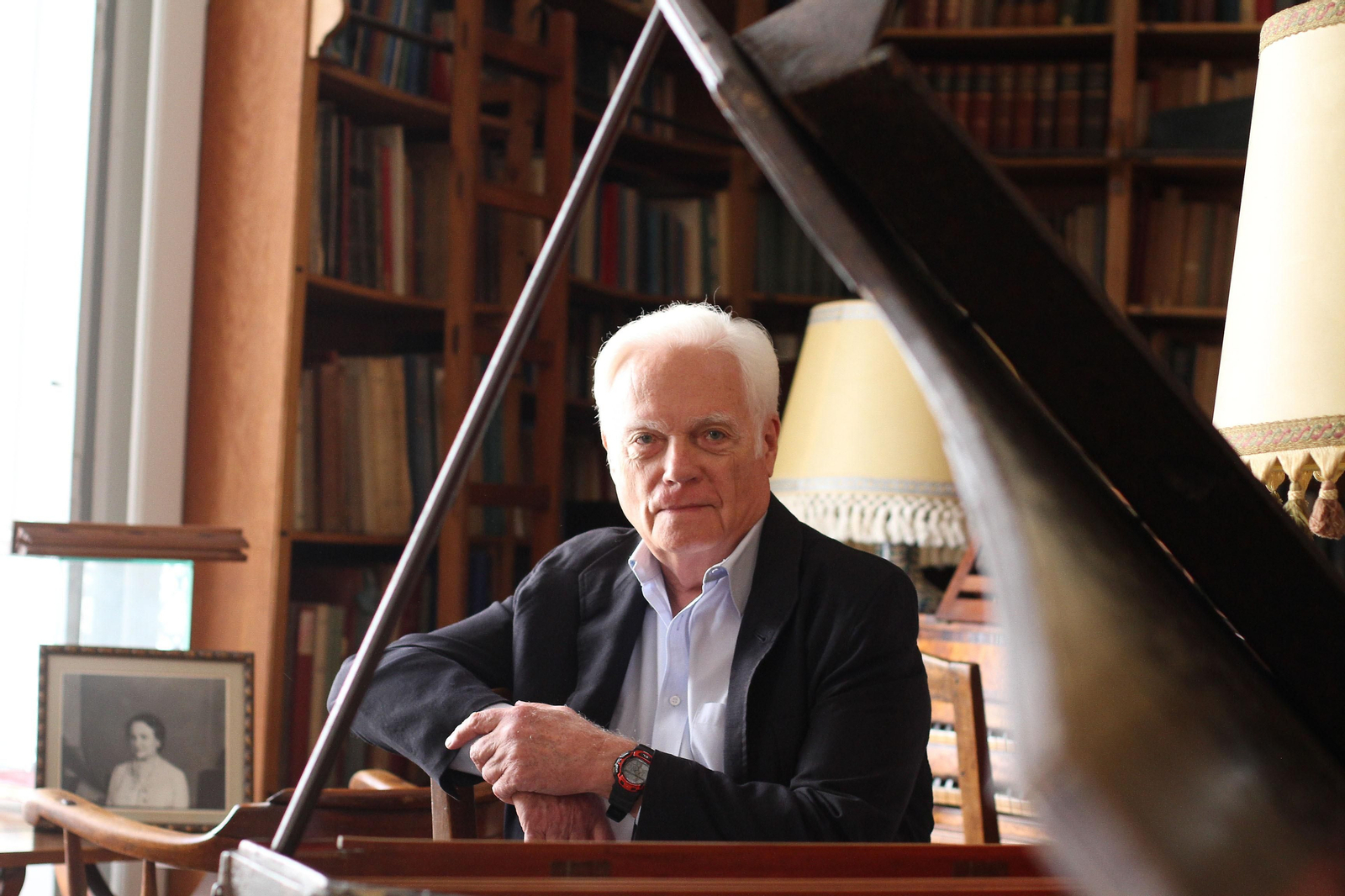 Rodrigo de Zayas, en su domicilio, durante la entrevista.