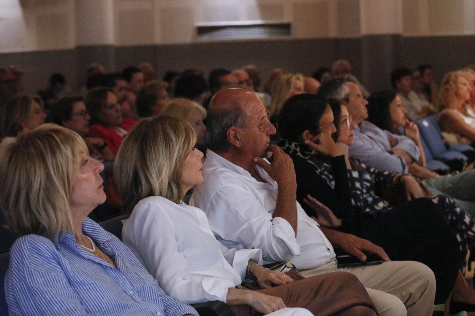 Imágenes del libro "La sombra de los sueños" de Gonzalo Giner
