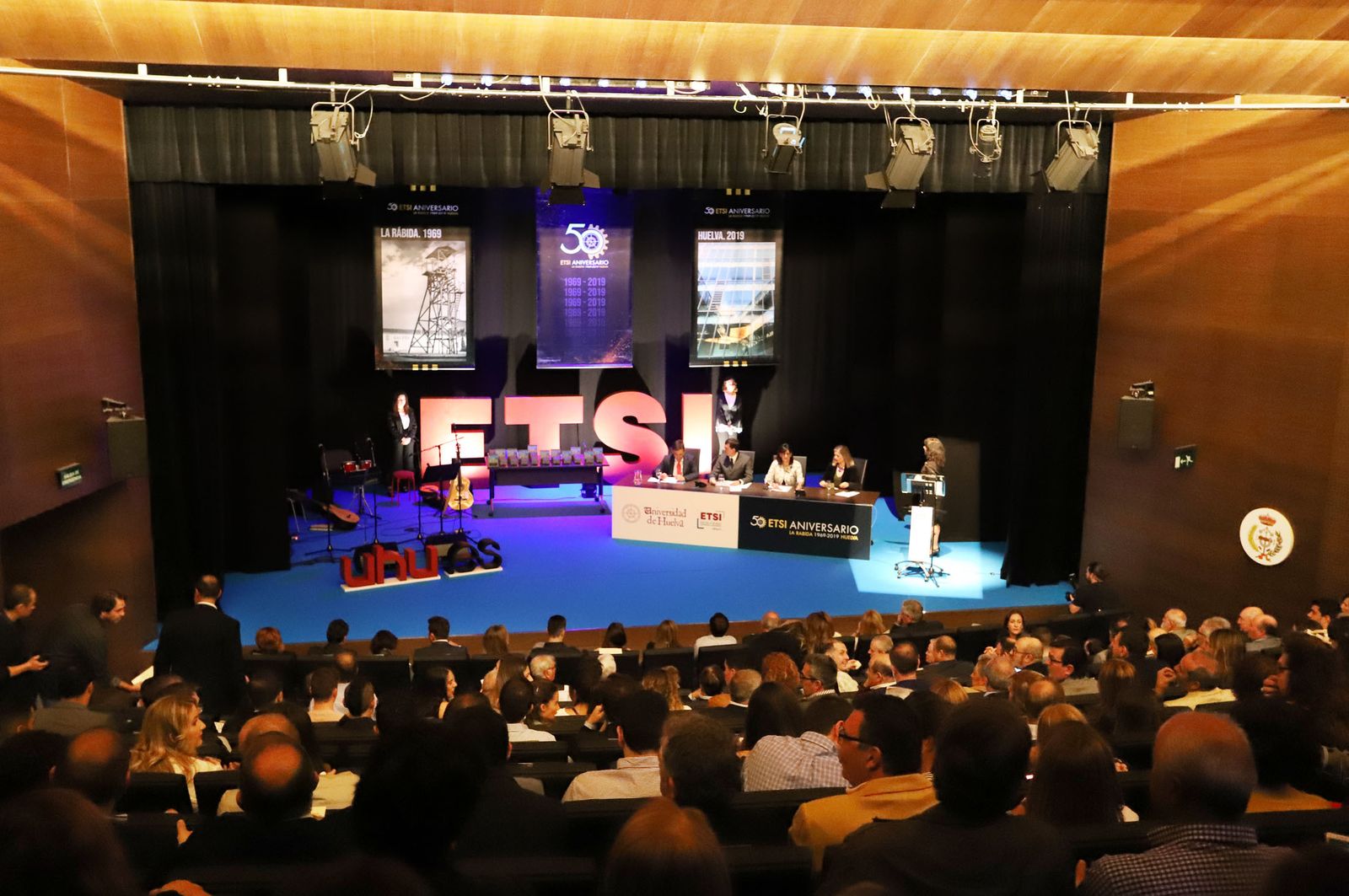 Imágenes del Acto Académico con motivo del 50 aniversario de la Escuela Técnica Superior de Ingeniería