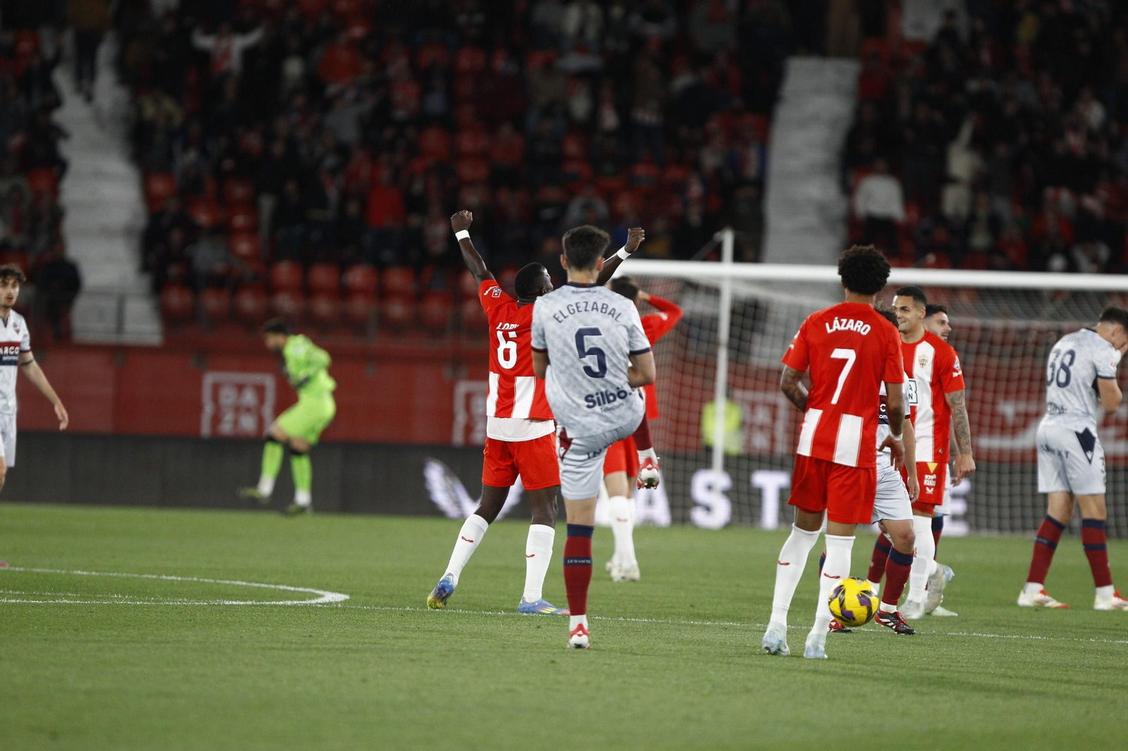 Las mejores imágenes del partido U.D. Almería-Levante U.D.