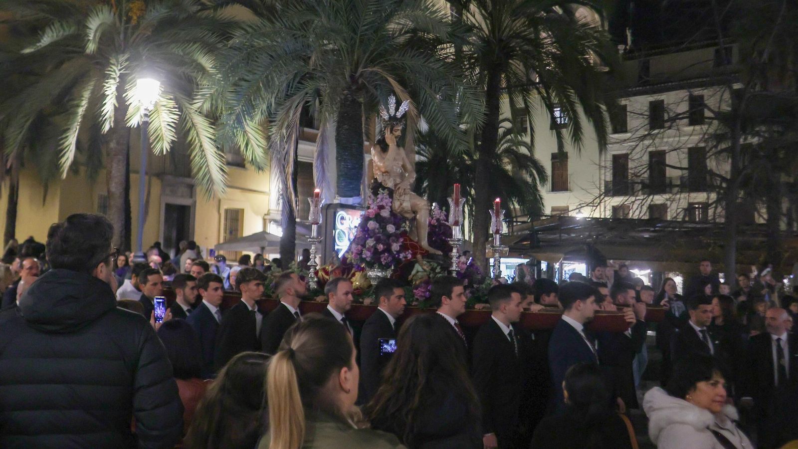 Fotogalería: Vía Crucis Hermandad de los Estudiantes 2025