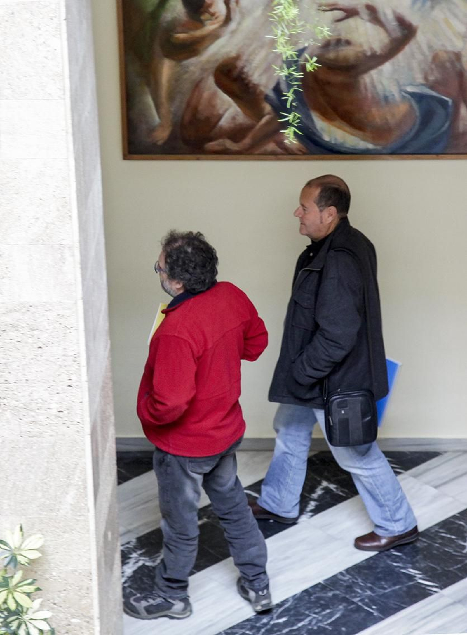 Representantes de Ganemos, el pasado viernes instantes después de reunirse con PSOE e IU.