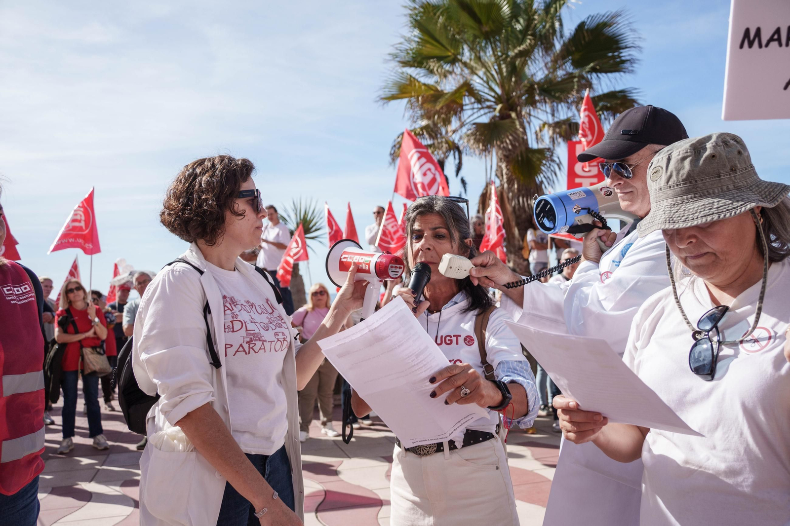 "La sanidad se defiende, gobierne quien gobierne", Almería se lanza a las calles por la sanidad pública