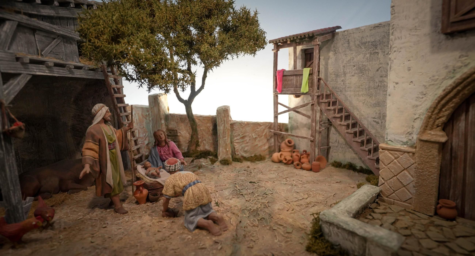 Imágenes de la exposición '50 Navidades montando el Belén' en Jerez