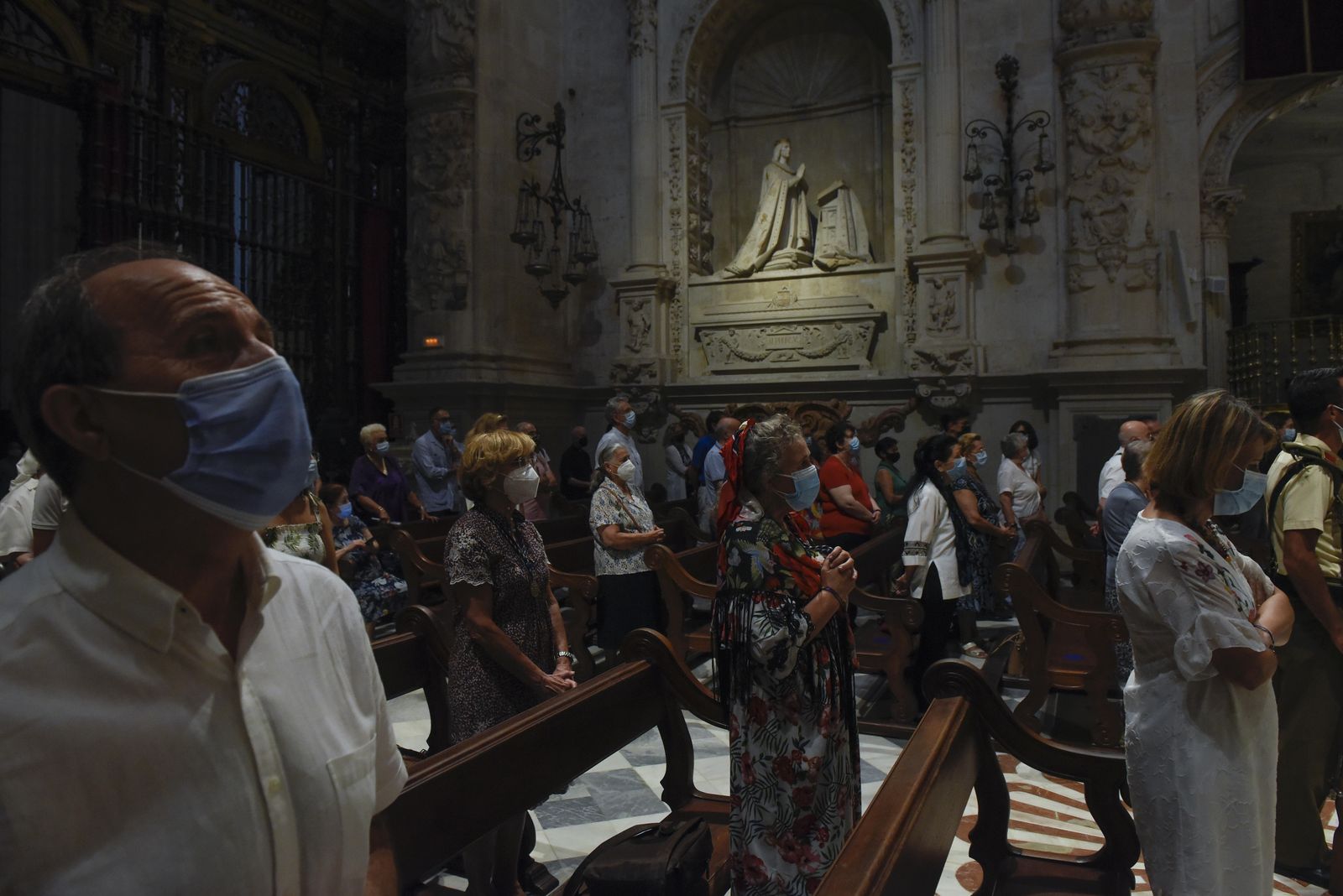 La Virgen de los Reyes regresa a su camarín