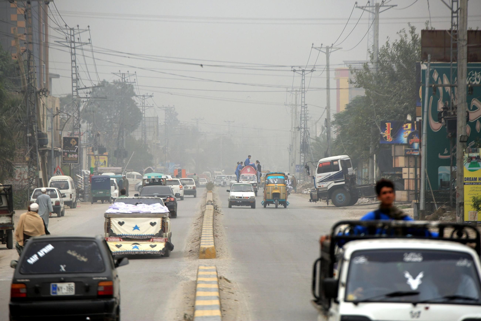 Una peligrosa nube de humo tóxico envuelve todo Pakistán: todas las imágenes