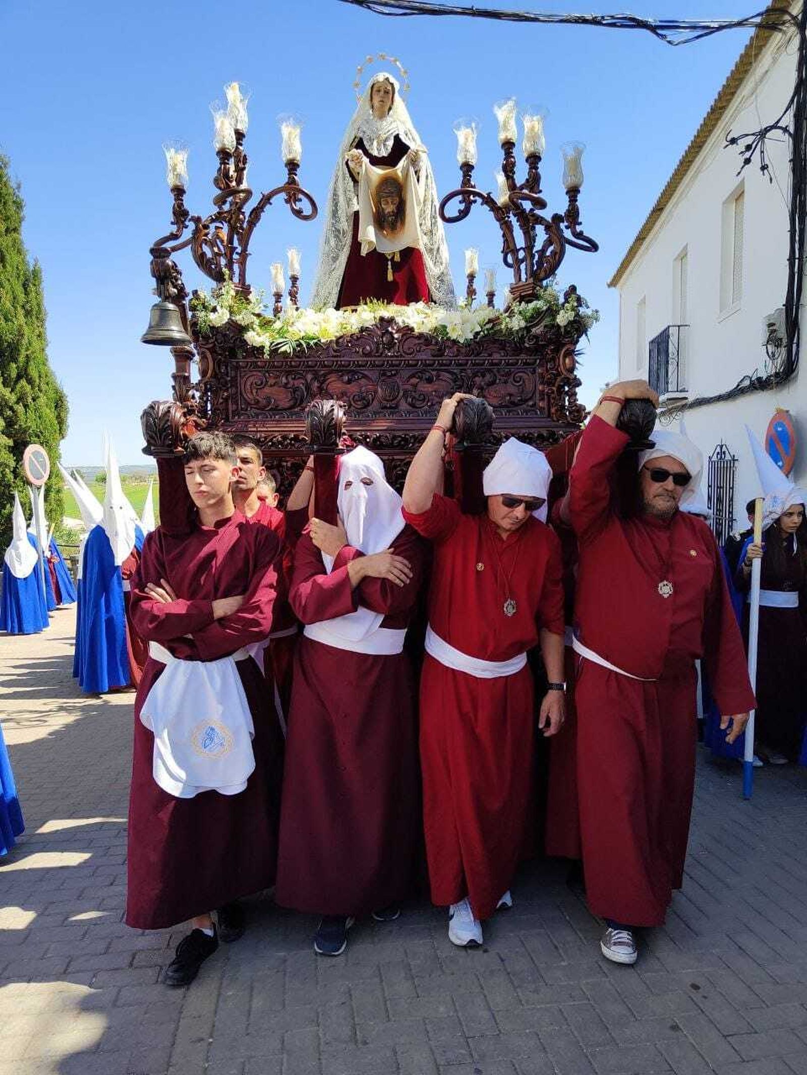 Viernes Santo en Santaella: la procesión de La salida de Jesús, en imágenes