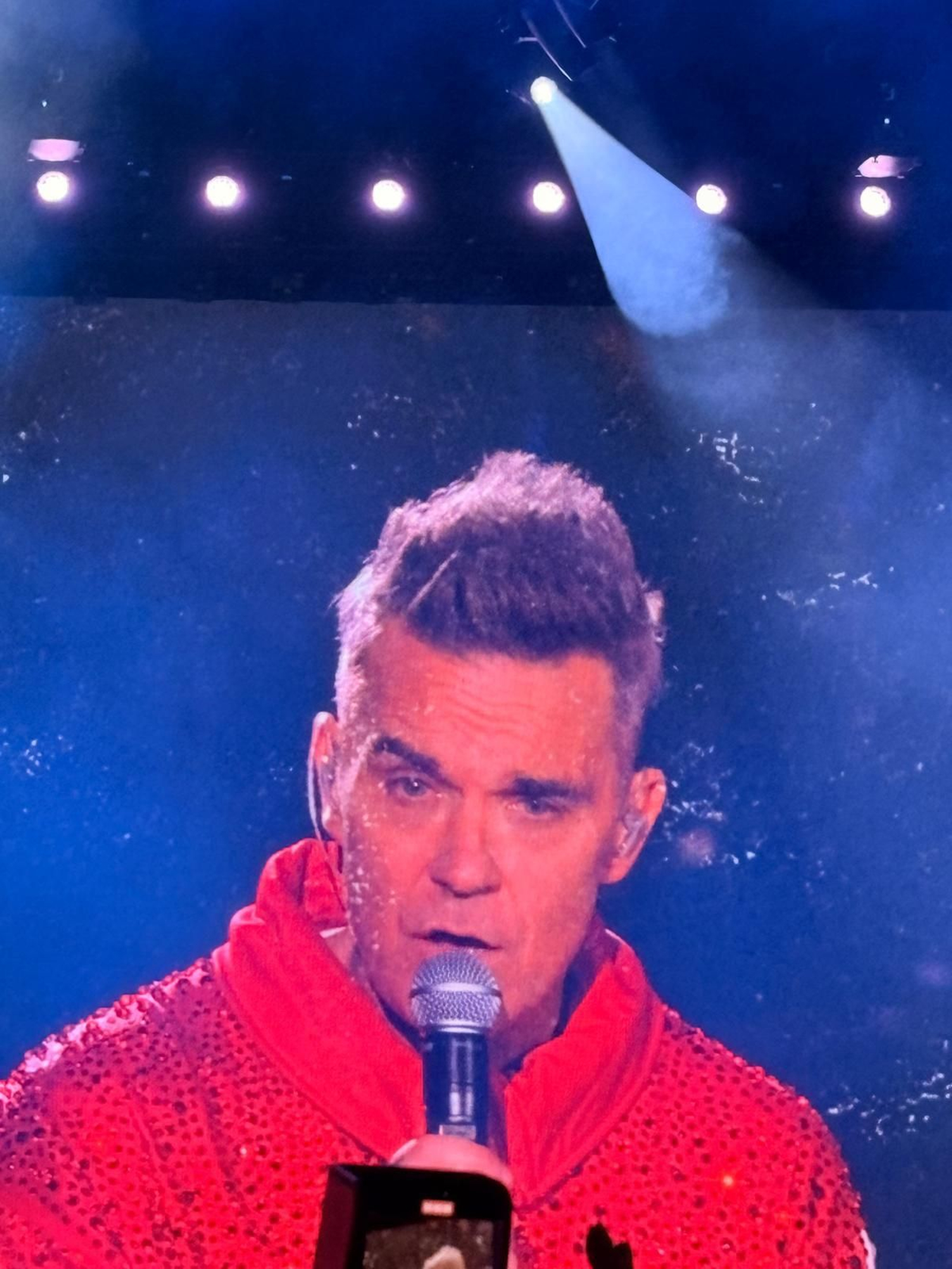 Las fotos del concierto de Robbie Williams en el puerto de Málaga.