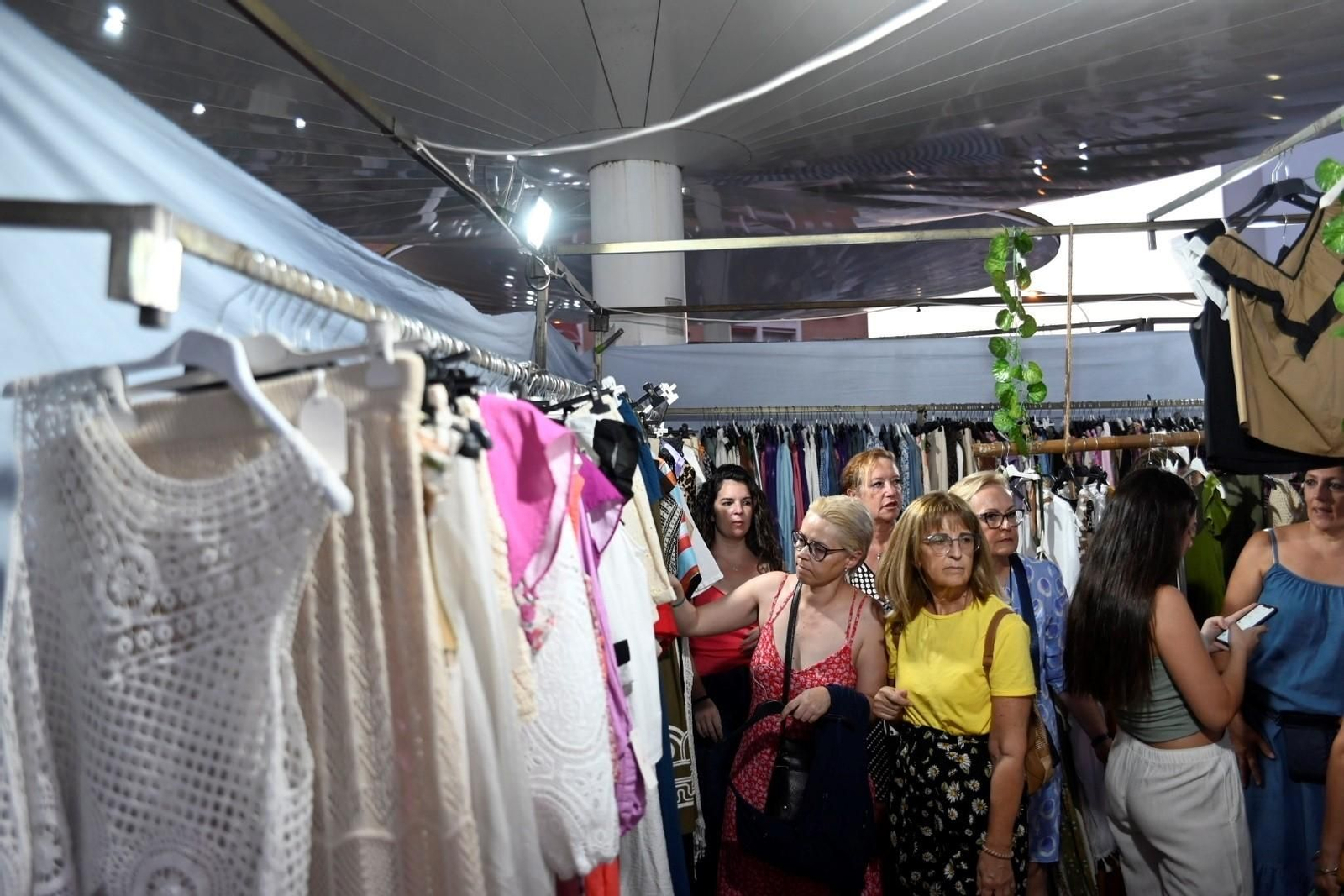 Las fotos del mercadillo nocturno de las Setas en Córdoba