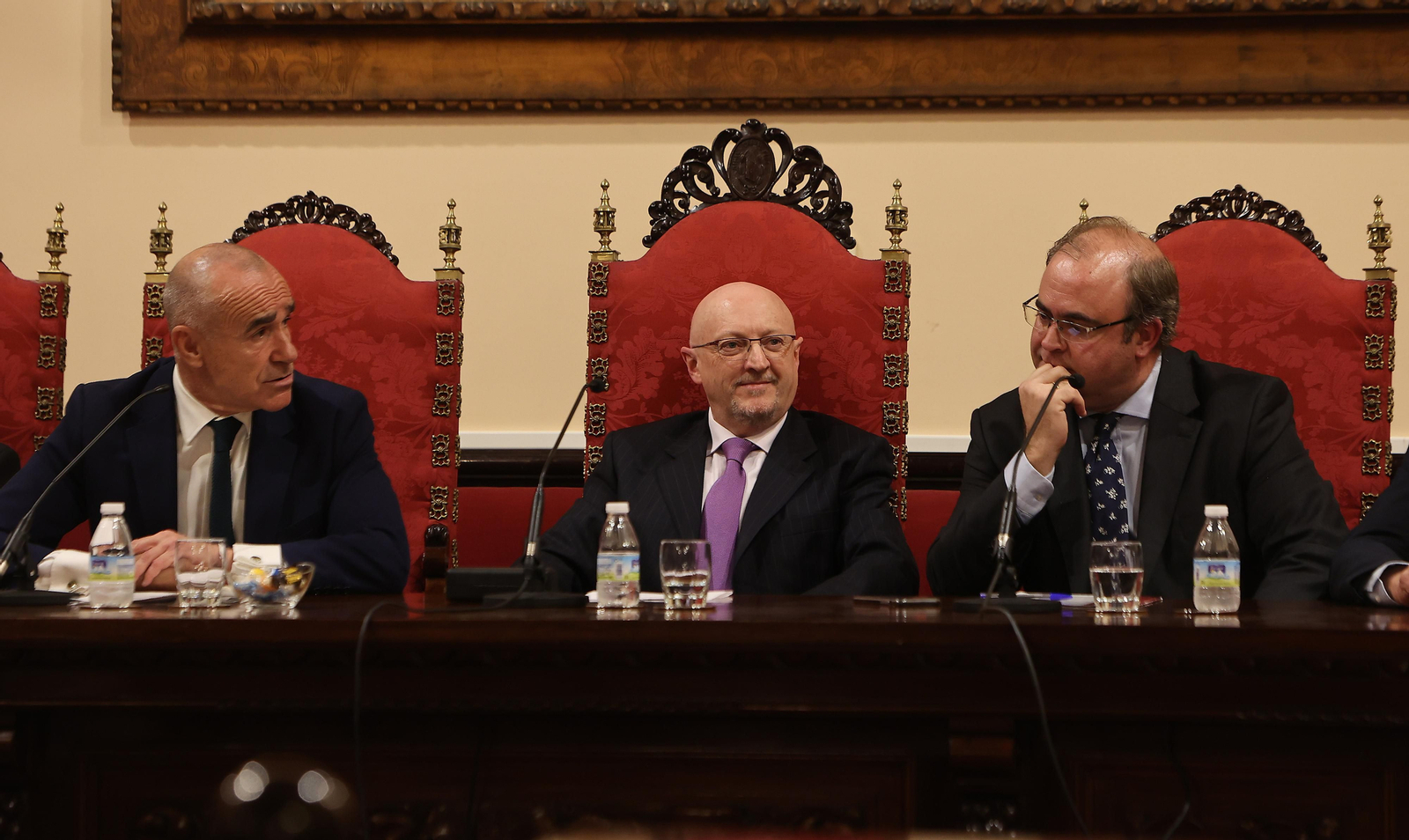 Conferencia de Carlos Navarro sobre la evolución de la Semana Santa desde el año 2000