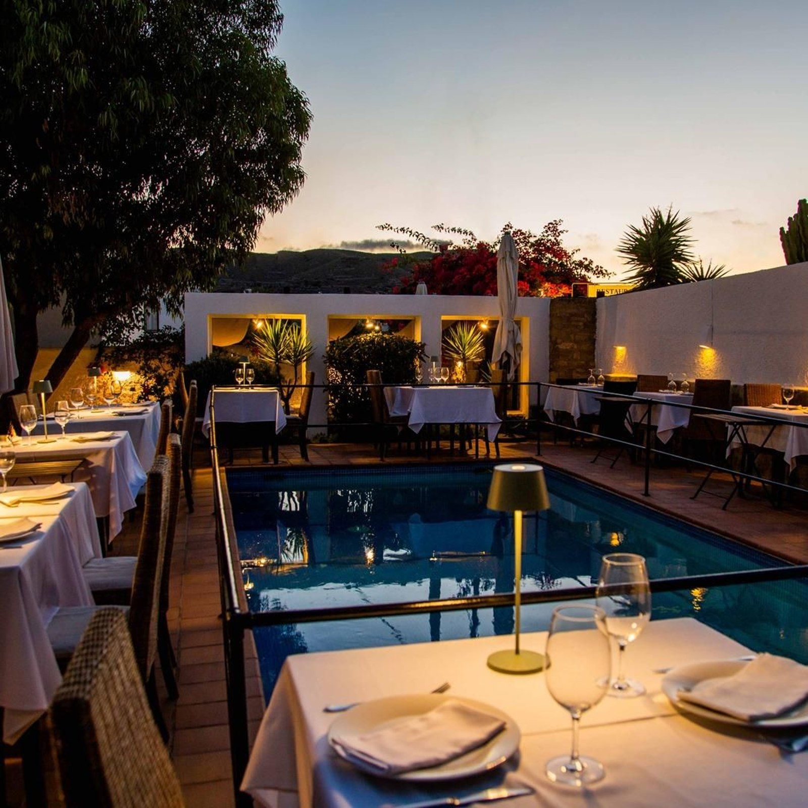 La terraza de La Villa, en Agua Amarga.