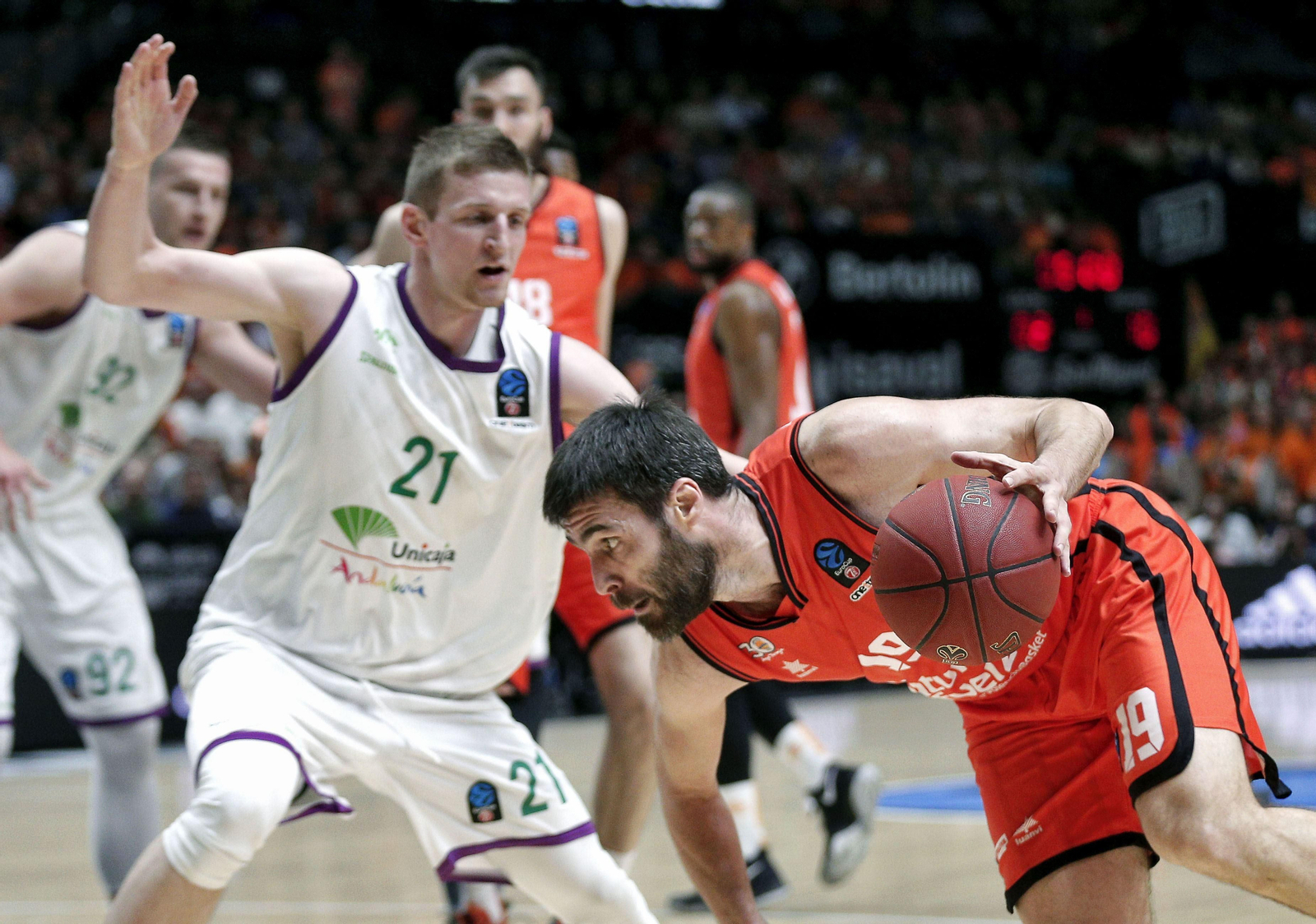 El Valencia Basket-Unicaja del partido definitivo de la final de la Eurocup, en imágenes