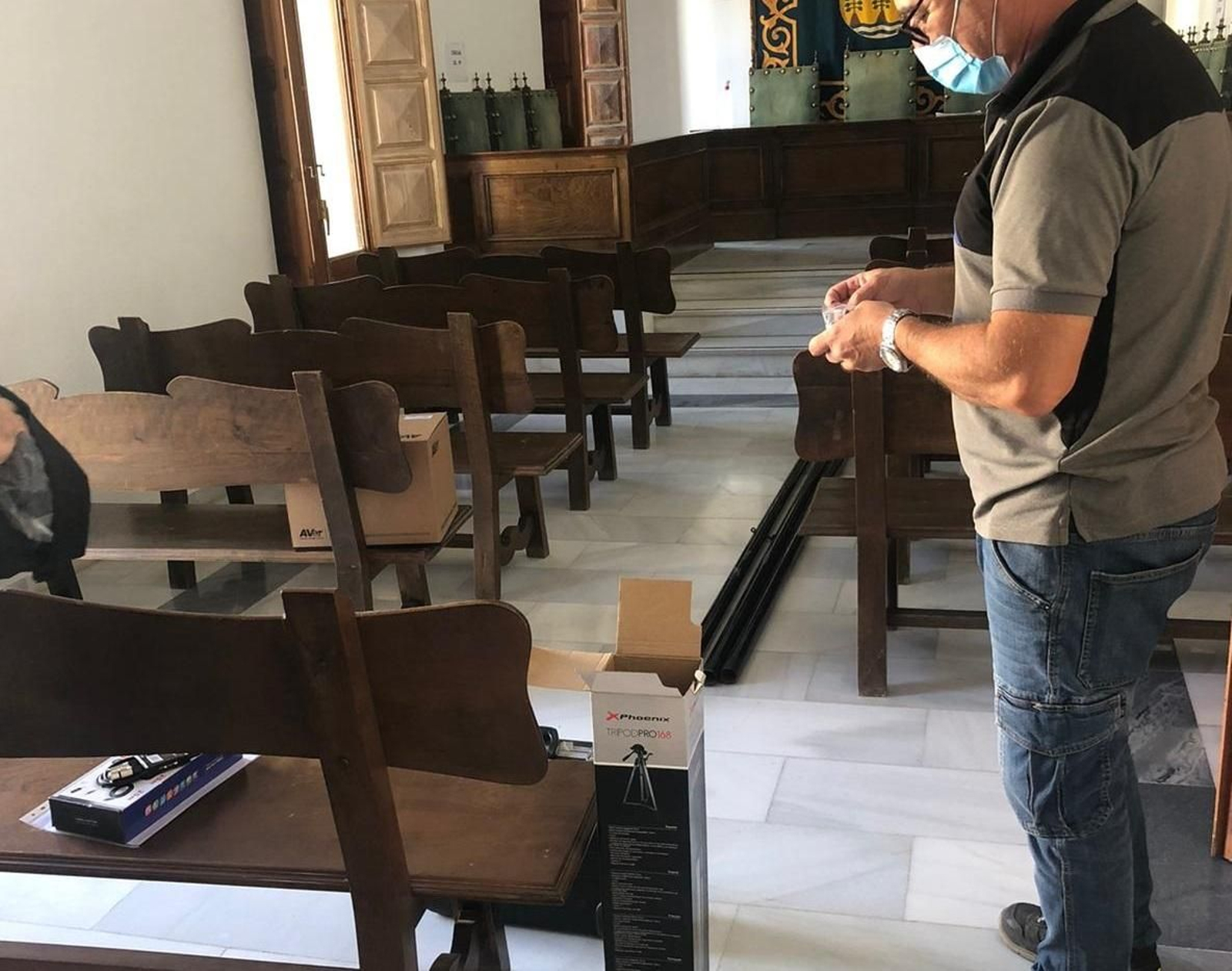 Los plenos de Cantoria a un click con la instalación de una cámara y el equipo de sonido