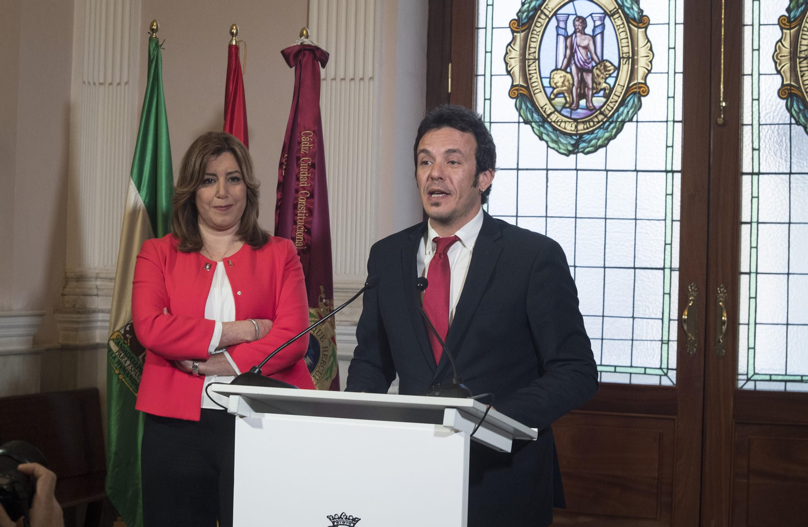 La visita de Susana Díaz al Ayuntamiento de Cádiz, en imágenes
