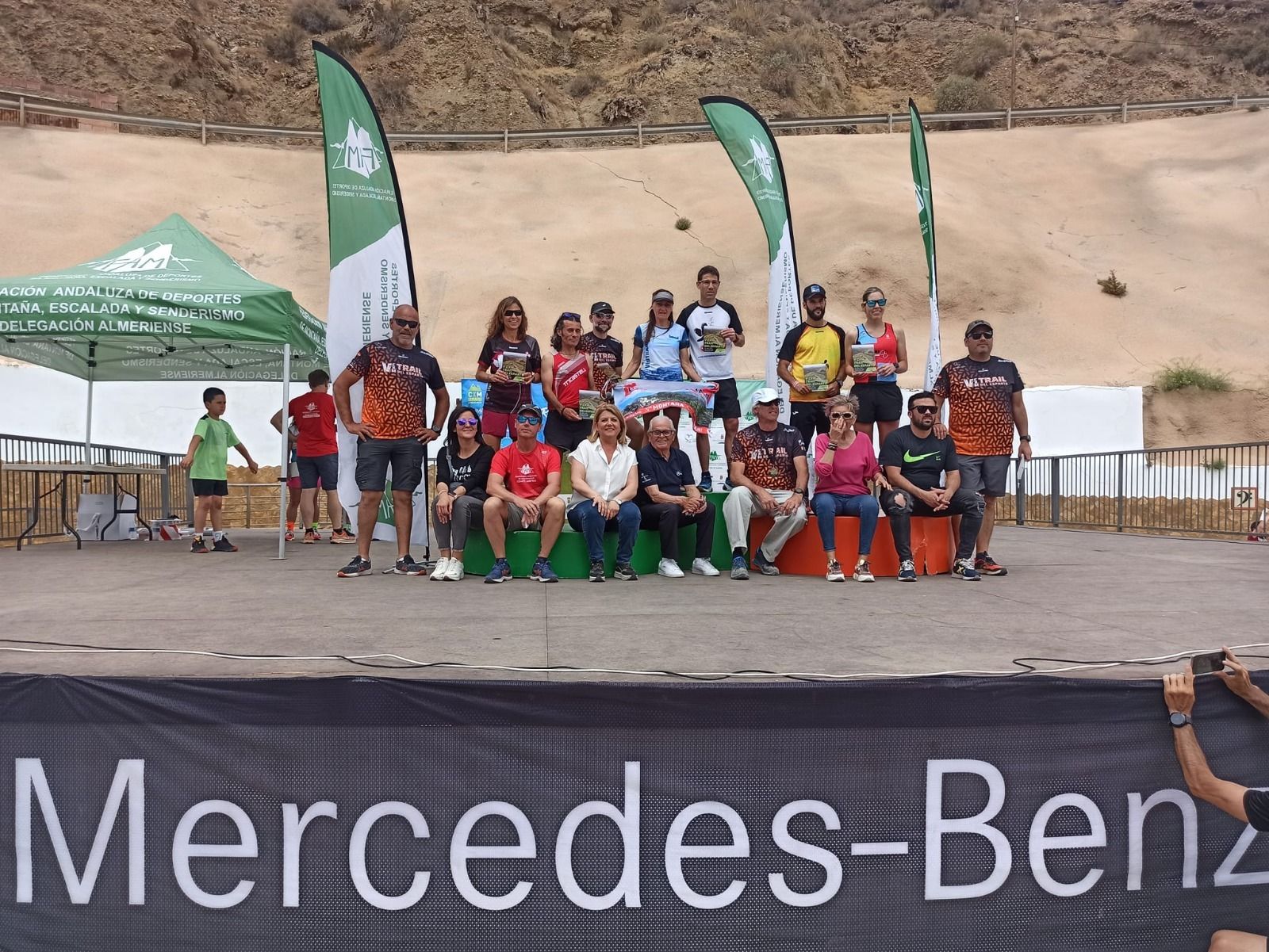 Los diferentes ganadores, en el podio