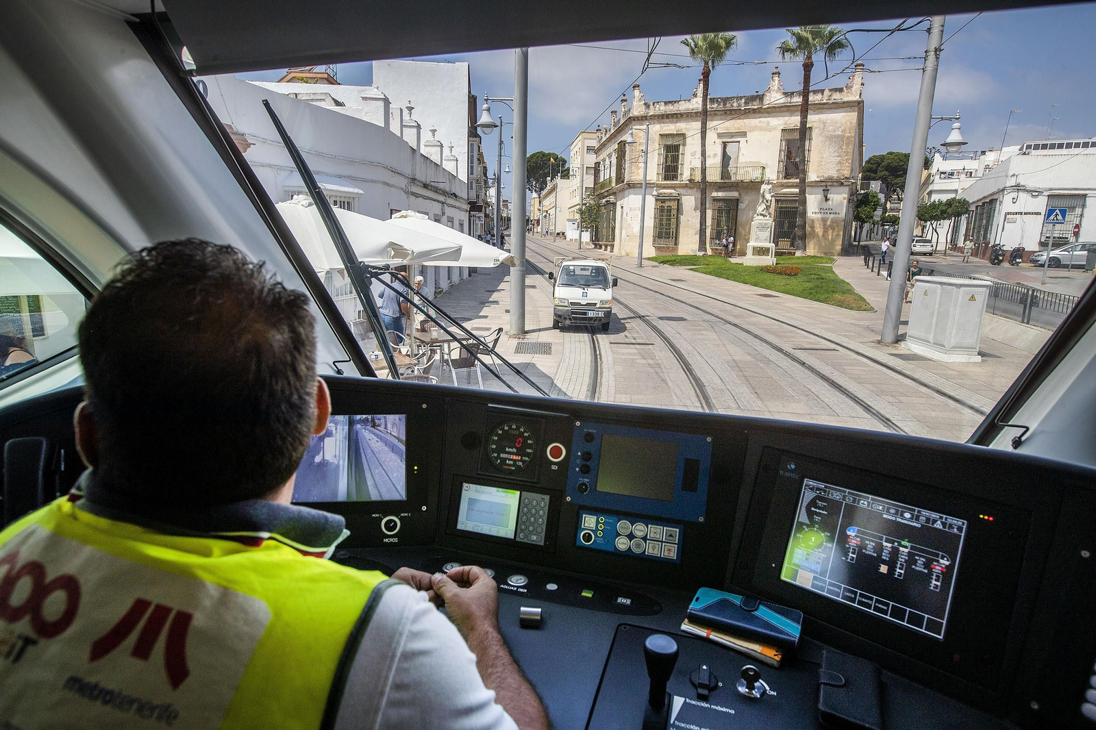 El tranvía de la Bahía, en imágenes