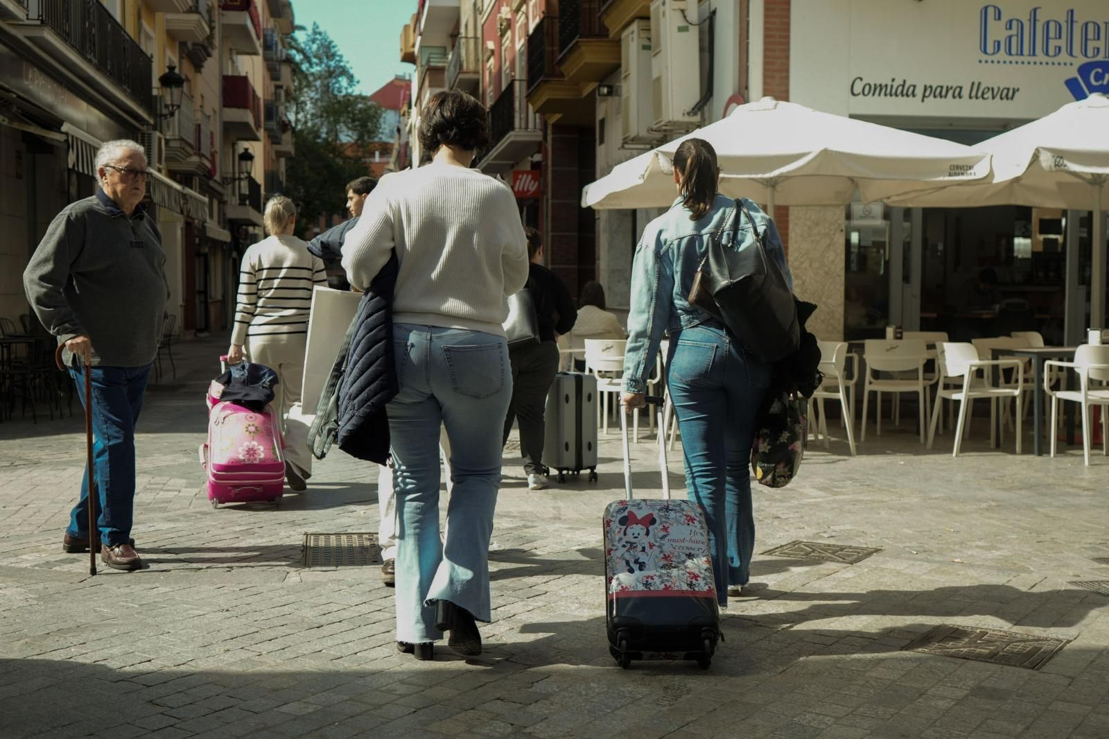 Imágenes del lunes 14 de abril en Huelva