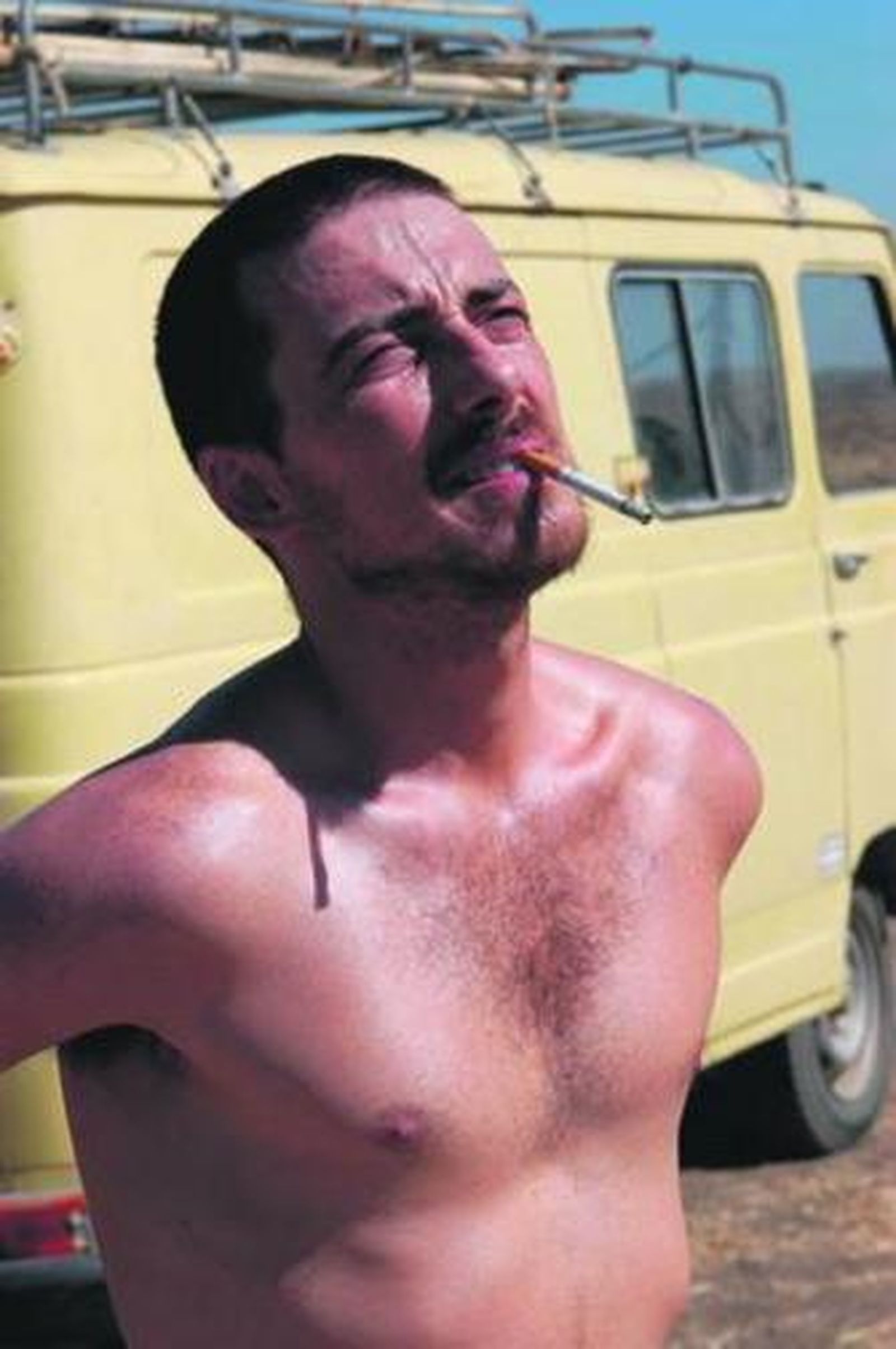 Víctor Clavijo, en un fotograma del filme '3 días'.