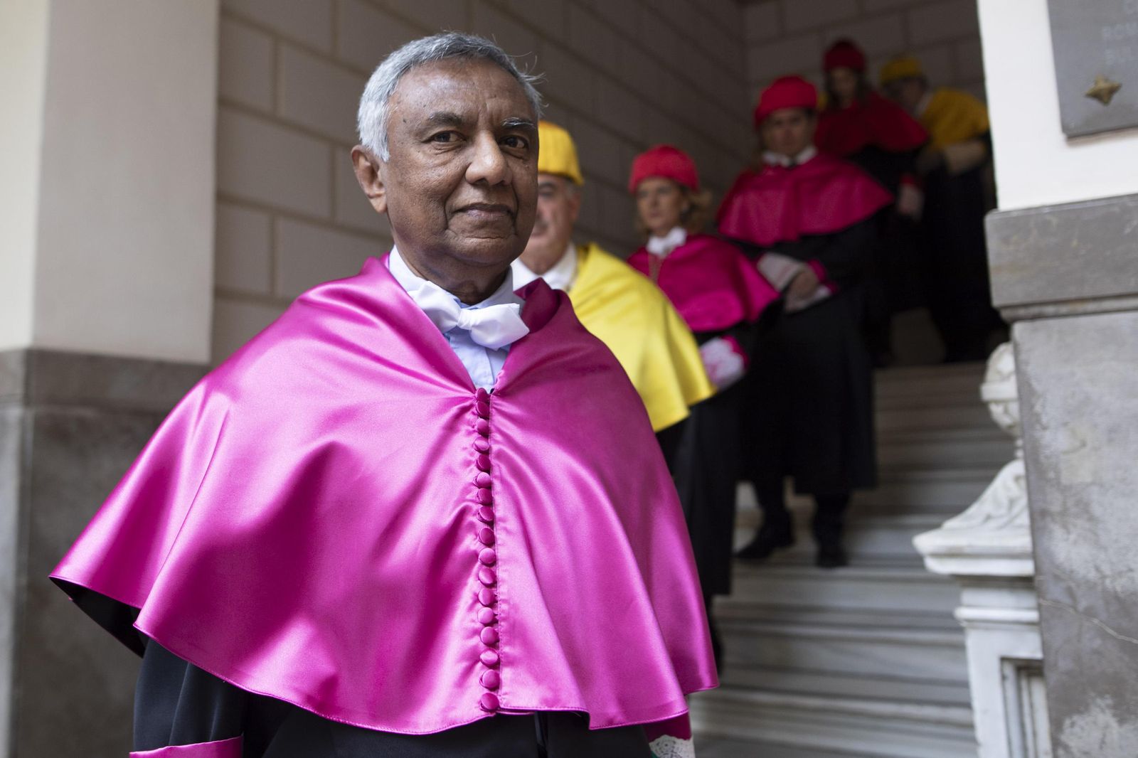 Así se ha convertido Saman Warnakulasuriya en Doctor Honoris Causa por la Universidad de Granada