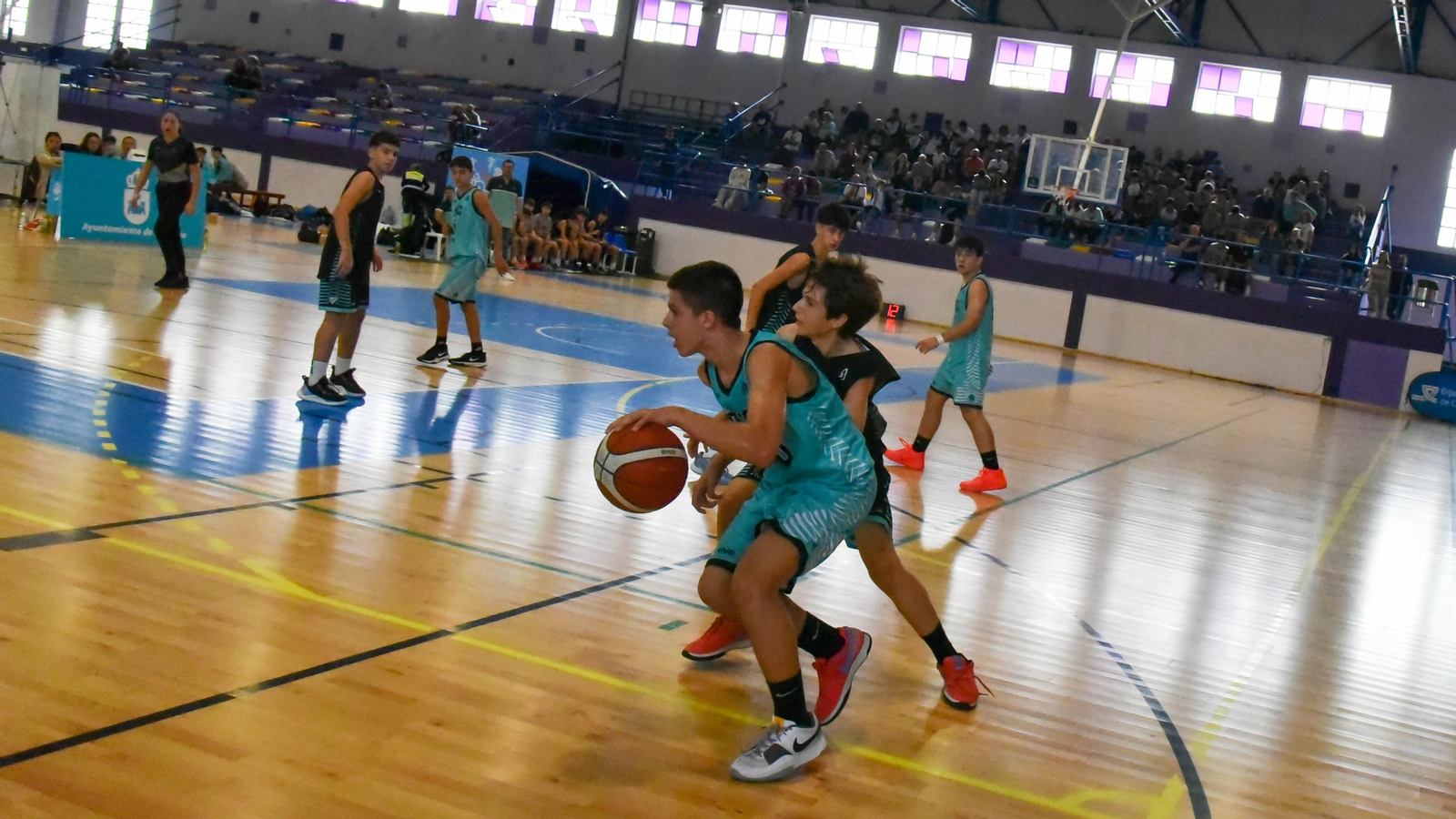 Las fotos de la tercera jornada del Andaluz infantil masculino de baloncesto en La Línea