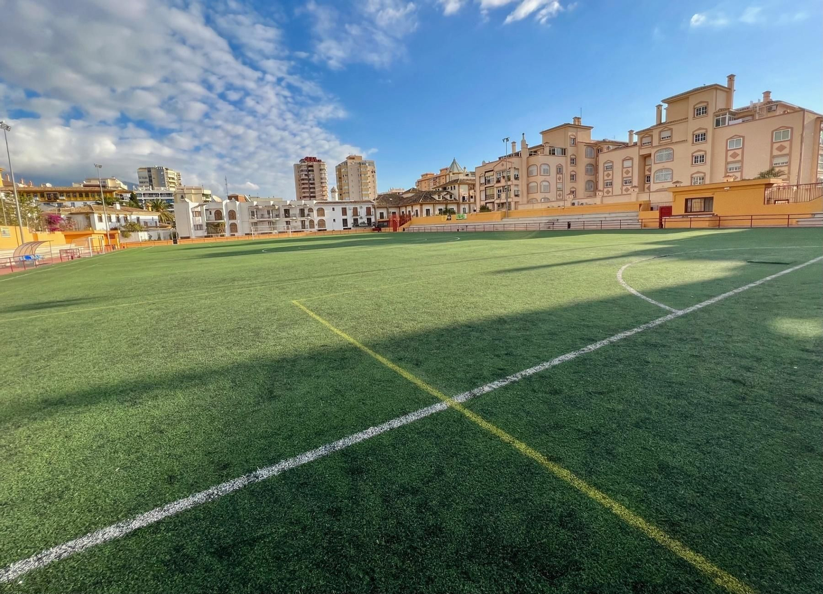 El estado actual del campo de fútbol Suel, en Fuengirola. El estado actual del campo de fútbol Suel, en Fuengirola.
