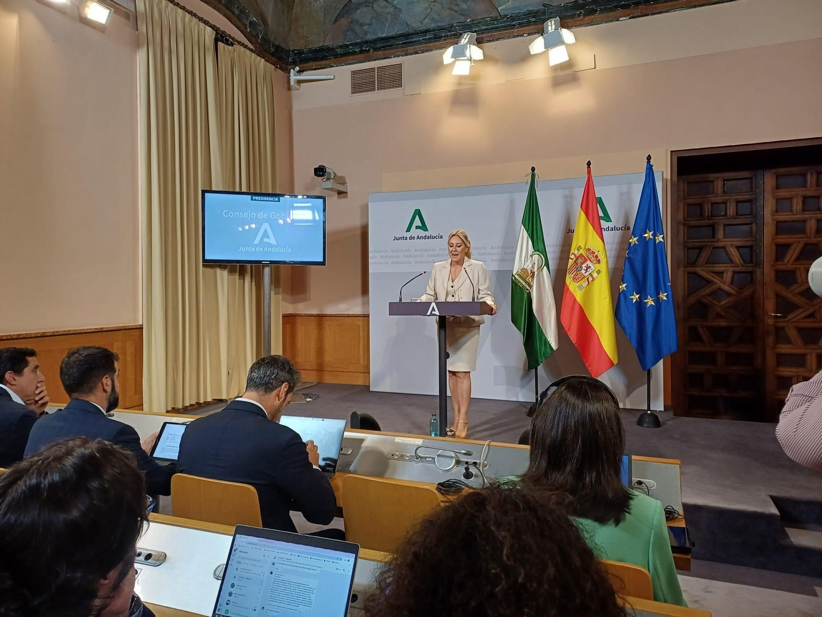 La consejera de Hacienda y portavoz de la Junta, Carolina España.