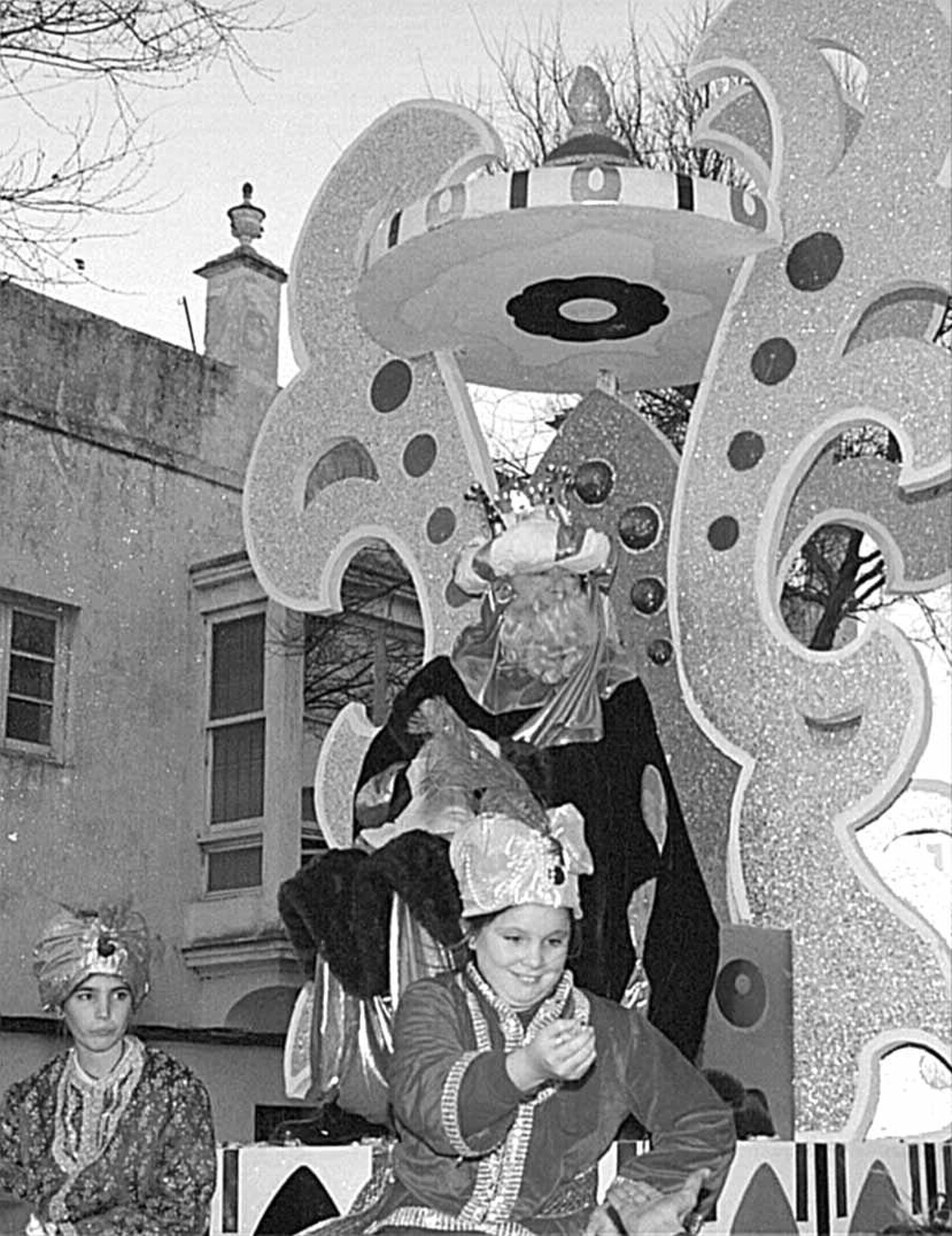 Carroza del Rey Melchor en la Cabalgata de la Ilusión de las Navidades de 1999 en San Fernando