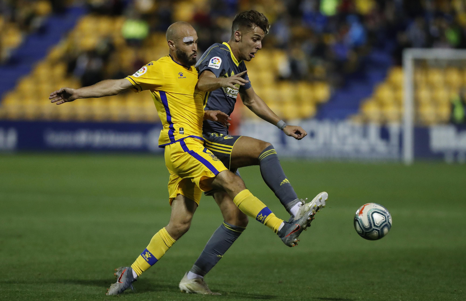 Alejo, en pugna con Laure.