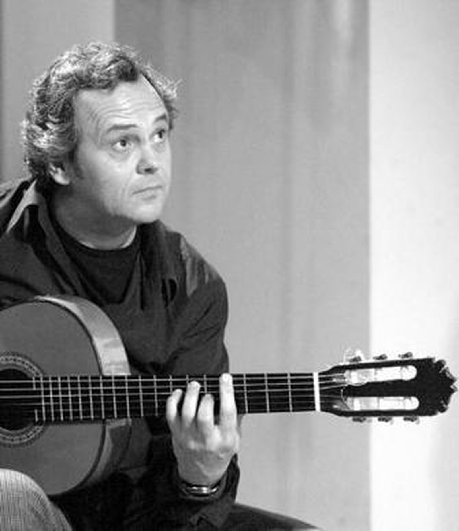 Luis Balaguer, durante su concierto de ayer en el Kursaal.