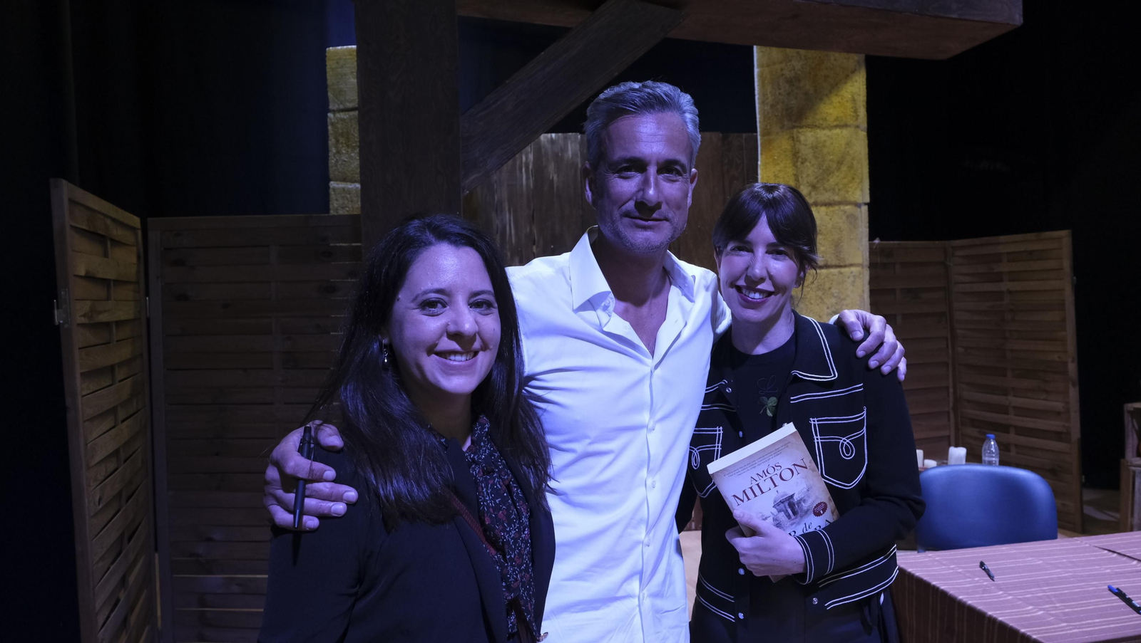 Imágenes de El Diario de los Libros, con Amós Milton