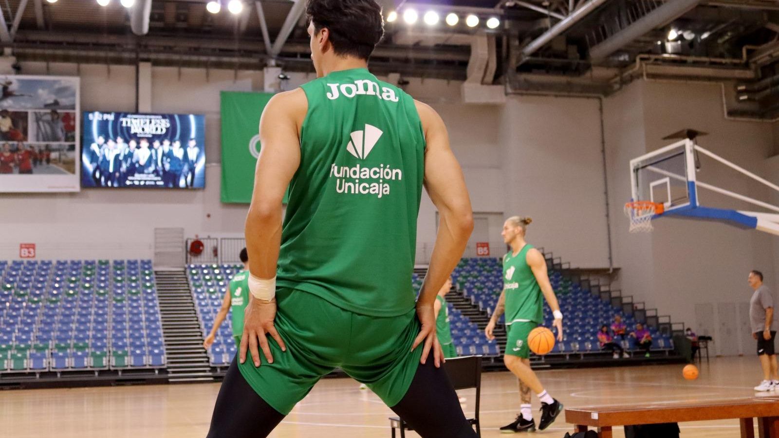 El Unicaja toma contacto con la pista en Singapur