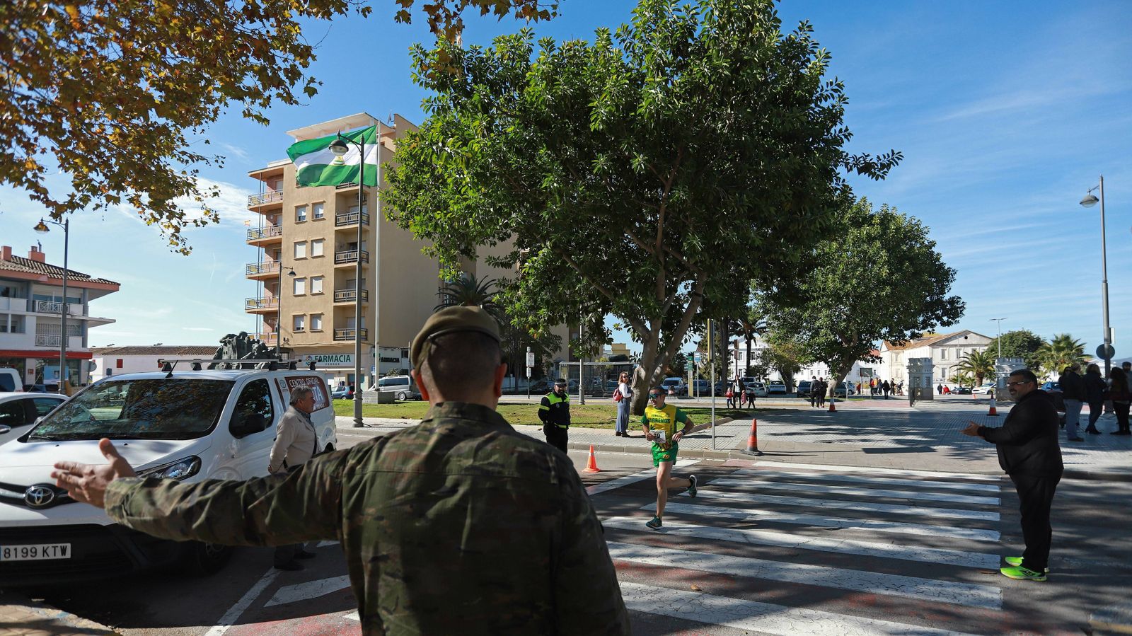 Las mejores fotos de la VIII Carrera Cívico Militar 'Entre dos ciudades'