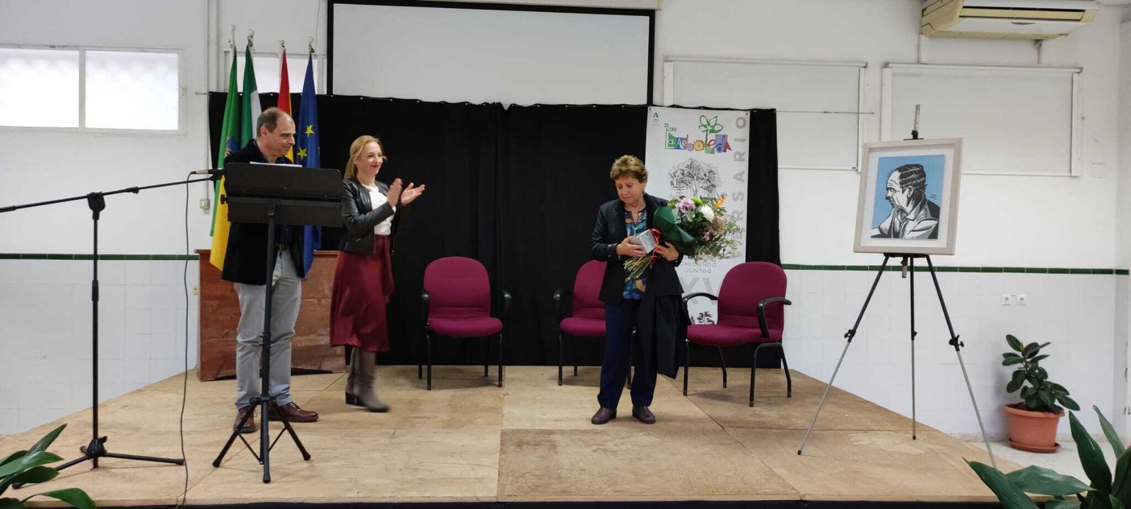 Una imagen del homenaje al profesor fallecido Andrés Rivera.