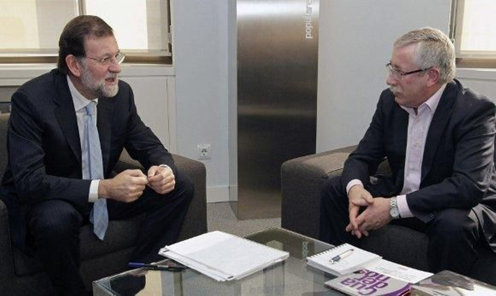 Rajoy exige a sindicatos y patronal un pacto sobre la reforma laboral para Reyes