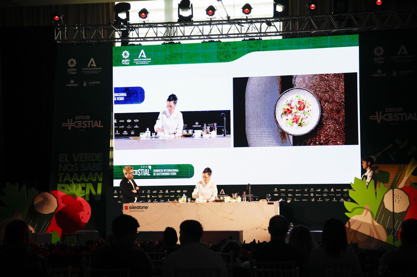 Imágenes del último día del Congreso Internacional Vestial 2025 en el Palacio del Toyo