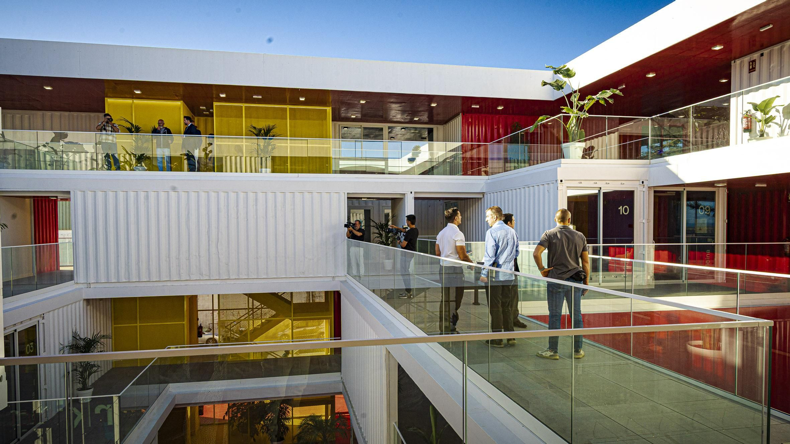 Las imágenes del interior de la Zona Base de Incubazul en Cádiz