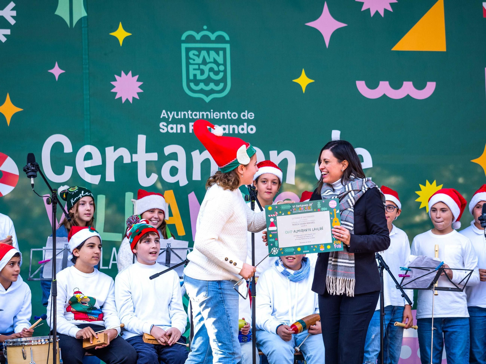 El Certamen de Villancicos de los colegios públicos de San Fernando, en imágenes