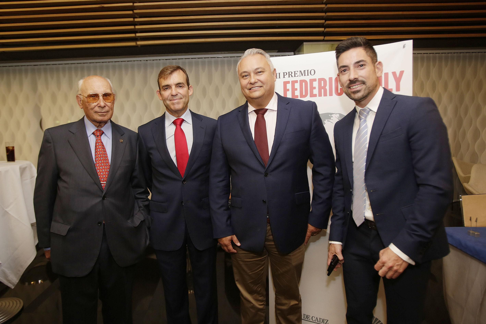 Entrega del premio Federico Joly a Augusto Delkáder